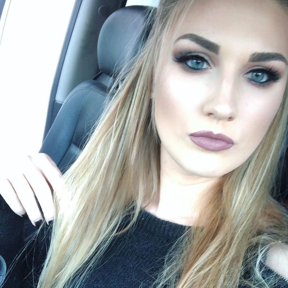 Meet your Posher, Kelli